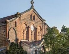 Une statue de la Vierge Marie, vandalisée dans l’église de Saint-Sylve à Toulouse