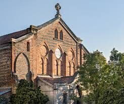 Une statue de la Vierge Marie, vandalisée dans l’église de Saint-Sylve à Toulouse