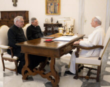 Le pape a rencontré le supérieur de la Fraternité Saint-Pierre