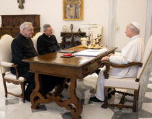 Le pape a rencontré le supérieur de la Fraternité Saint-Pierre