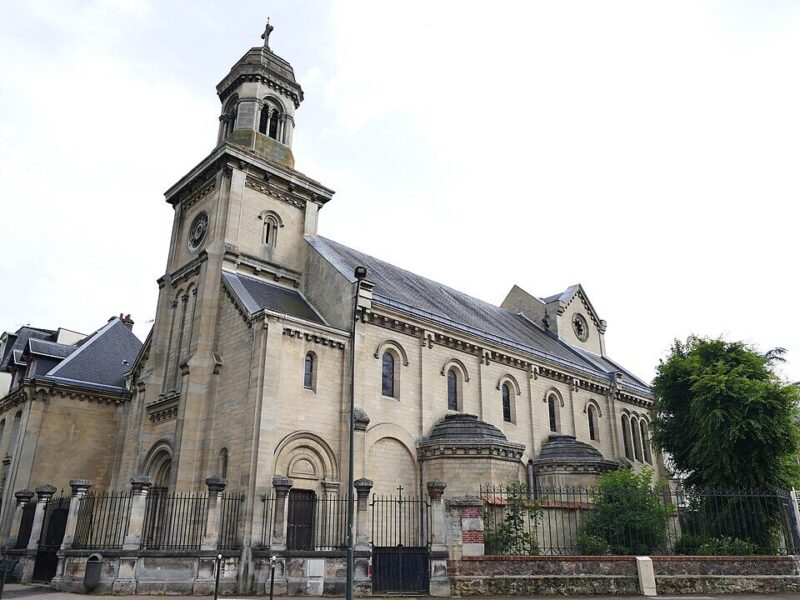 Messe traditionnelle : évolutions positives à la chapelle des Franciscaines de Saint-Germain-en-Laye