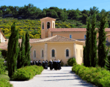 L’abbaye Notre-Dame de l’Annonciation du Barroux : sa communauté, son histoire