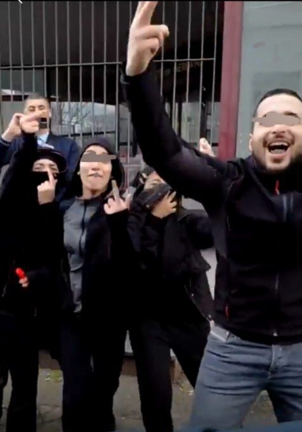 L’AGRIF lance des poursuites contre l’excité haineux de Lyon