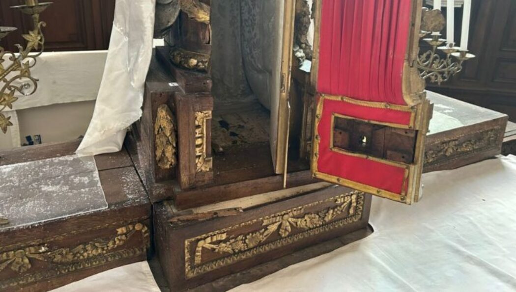 Eglise profanée à Chèvremont (90)