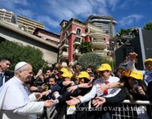 “Portez l’Évangile dans vos choix professionnels, dans votre engagement social et politique”