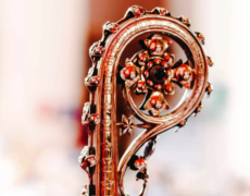 Réponse à Politique Magazine sur les sacres : Inséparable juridiction ?