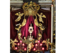 Anniversaire de la floraison miraculeuse de la Sainte Épine