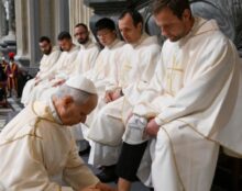 “Se laisser servir par le Seigneur est donc une condition pour servir comme Il l’a fait, Lui”