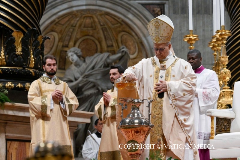 “En cette heure sombre de l’histoire, il a plu à Dieu de nous envoyer répandre le parfum du Christ là où règne l’odeur de la mort”