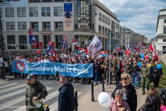 Des milliers de participants à la Marche nationale pour la vie ont défilé dans les rues de Varsovie