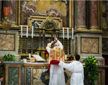 Pourquoi je ne quitte pas l’Église