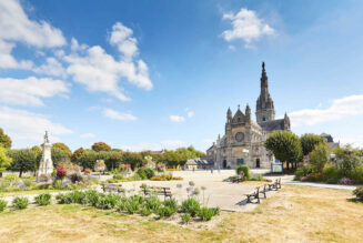 Des antifas s’en prennent au sanctuaire de Sainte-Anne-d’Auray la nuit de Pâques