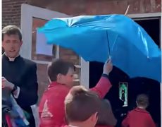Aidez vos prêtres à sauver leur chapelle !