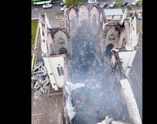 Des ciboires intacts retrouvés dans une église incendiée