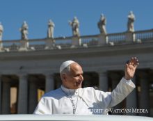 Le pape demande aux prêtres de toujours garder le respect des textes et des dispositions de la liturgie