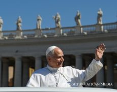 Le pape demande aux prêtres de toujours garder le respect des textes et des dispositions de la liturgie