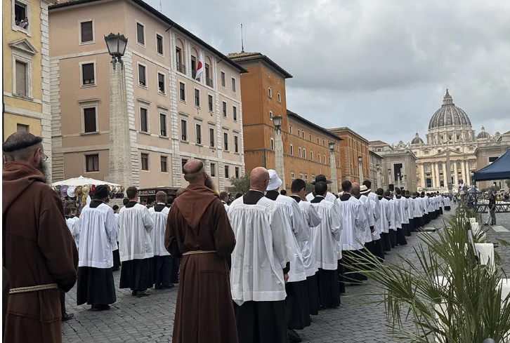 Procédure du Dicastère pour la Doctrine de la Foi pour les prêtres et laïcs qui décident de quitter la Fraternité sacerdotale Saint-Pie X