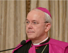Les déclarations intenables de Mgr Schneider concernant la FSSPX