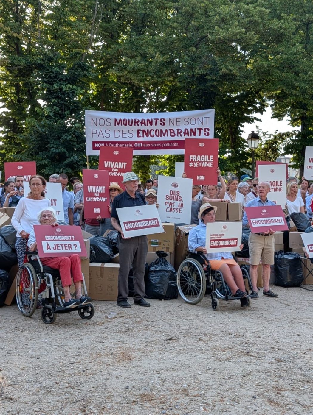 Dans toute la France, une alerte citoyenne – « Nos mourants ne sont pas des encombrants »
