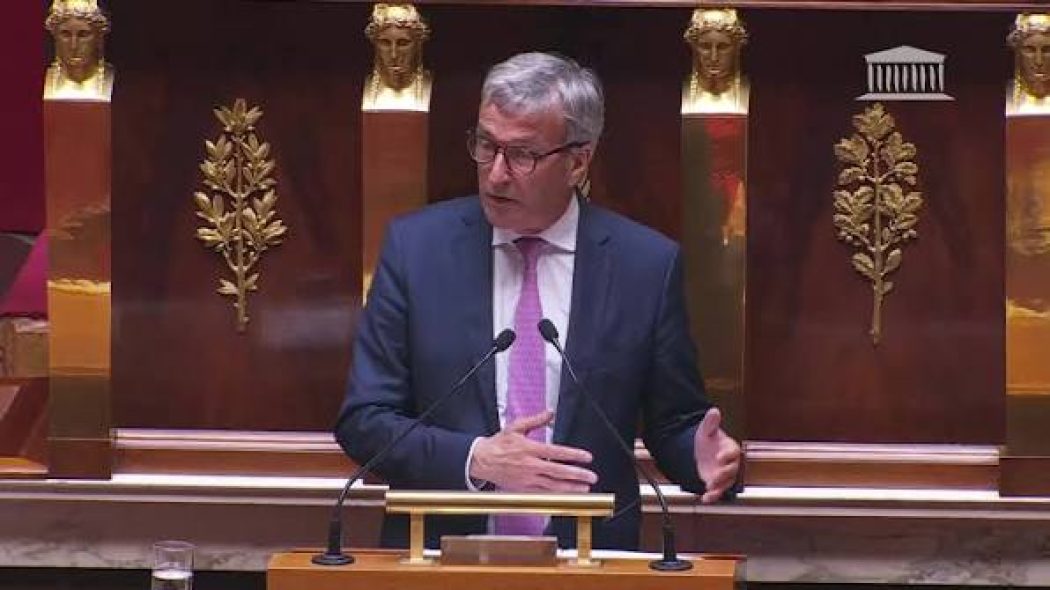 Le député Philippe Vigier contredit le député Philippe Vigier