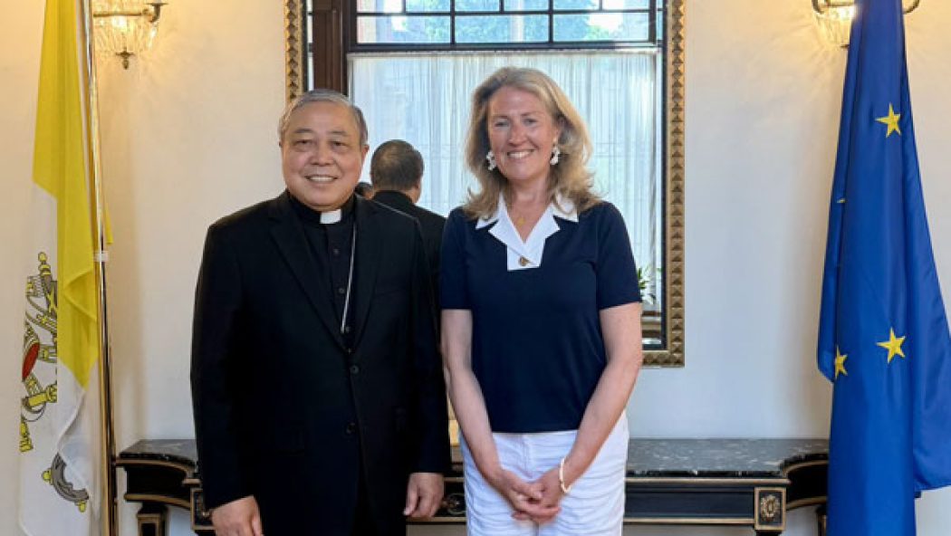 Le Vatican soutient la demande d’un coordinateur européen contre la haine anti-chrétienne