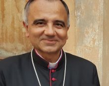 Un évêque propose que les femmes “co-président” la messe