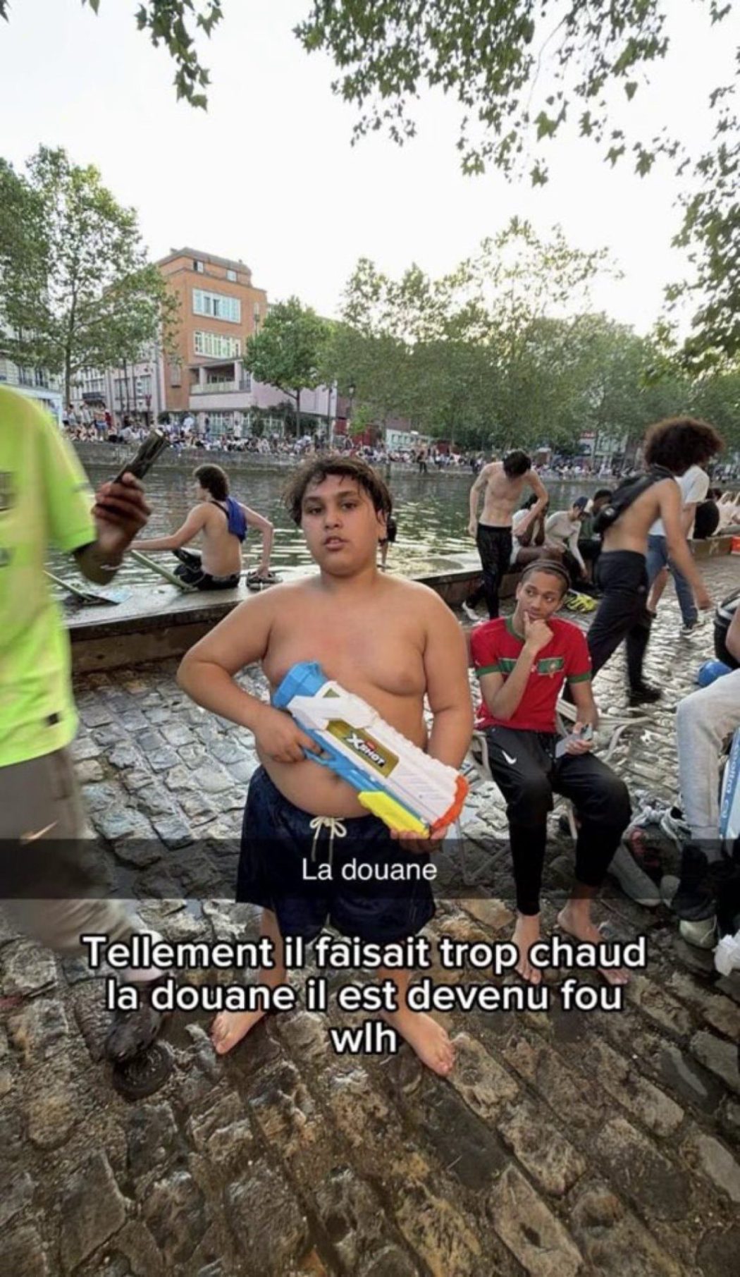 Le canal Saint-Martin, symbole de la faillite de l’éducation, de l’immigration mal assimilée et des « incivilités »