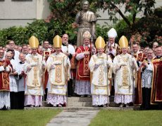 Un acte de nature schismatique entraînant l’excommunication latae sententiae