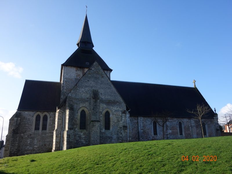3 adolescents sauvent une église d’un incendie