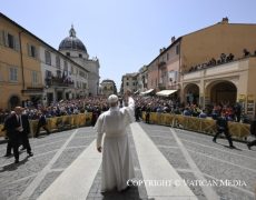 « Nous souhaitons un Dieu qui intervienne d’en haut pour arracher immédiatement l’ivraie »