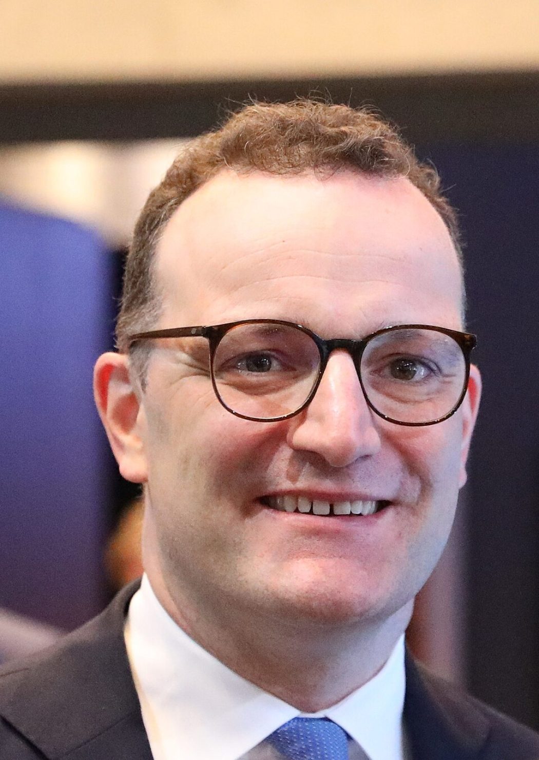 Allemagne : le chef du groupe parlementaire CDU/CSU démissionne pour trafic d’enfant par GPA
