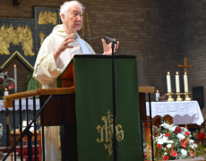Bénédiction d’une union entre personnes du même sexe : le cardinal Radcliffe sera-t-il excommunié ?