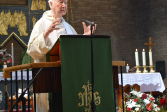 Bénédiction d’une union entre personnes du même sexe : le cardinal Radcliffe sera-t-il excommunié ?