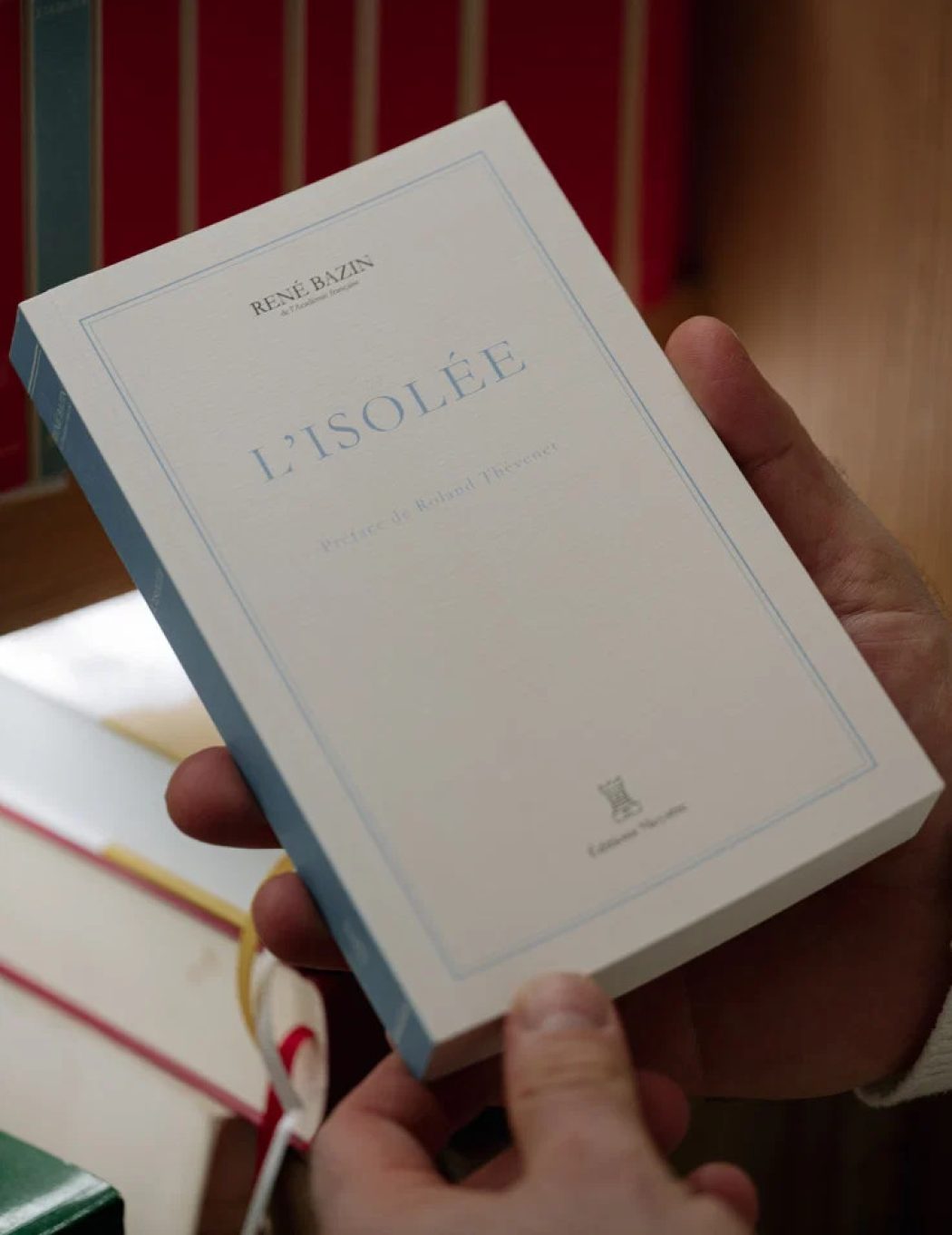 « L’Isolée offre une héroïne qui sait pourquoi elle vit, pourquoi elle souffre, et pour quoi elle est prête à tout perdre »