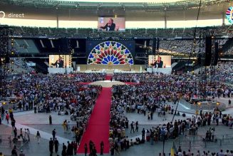 Veillée de prière avec les jeunes au Stade de France : « Vous êtes les saints de France ! »