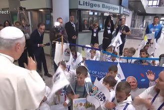 Les élèves d’une école catholique hors contrat accueillent le pape à Metz