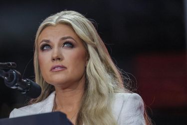 Erika les larmes aux yeux : « Vous n’aurez pas ma haine… ni ma soumission ! »