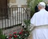 Le pape Léon XIV a visité le site du massacre des prêtres au monastère des Carmes pendant la Révolution