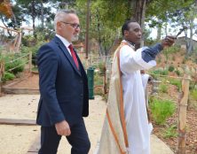 Rognac (13) : le maire fait bénir un parc municipal