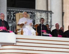 Le mariage et la famille motivent la nécessité d’une « fidélité totale » et d’une « unité indissoluble »