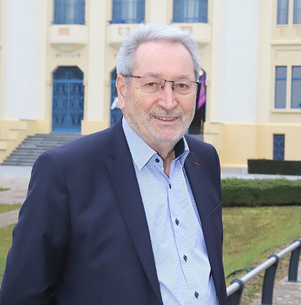 Cisjordanie : un maire communiste français blessé