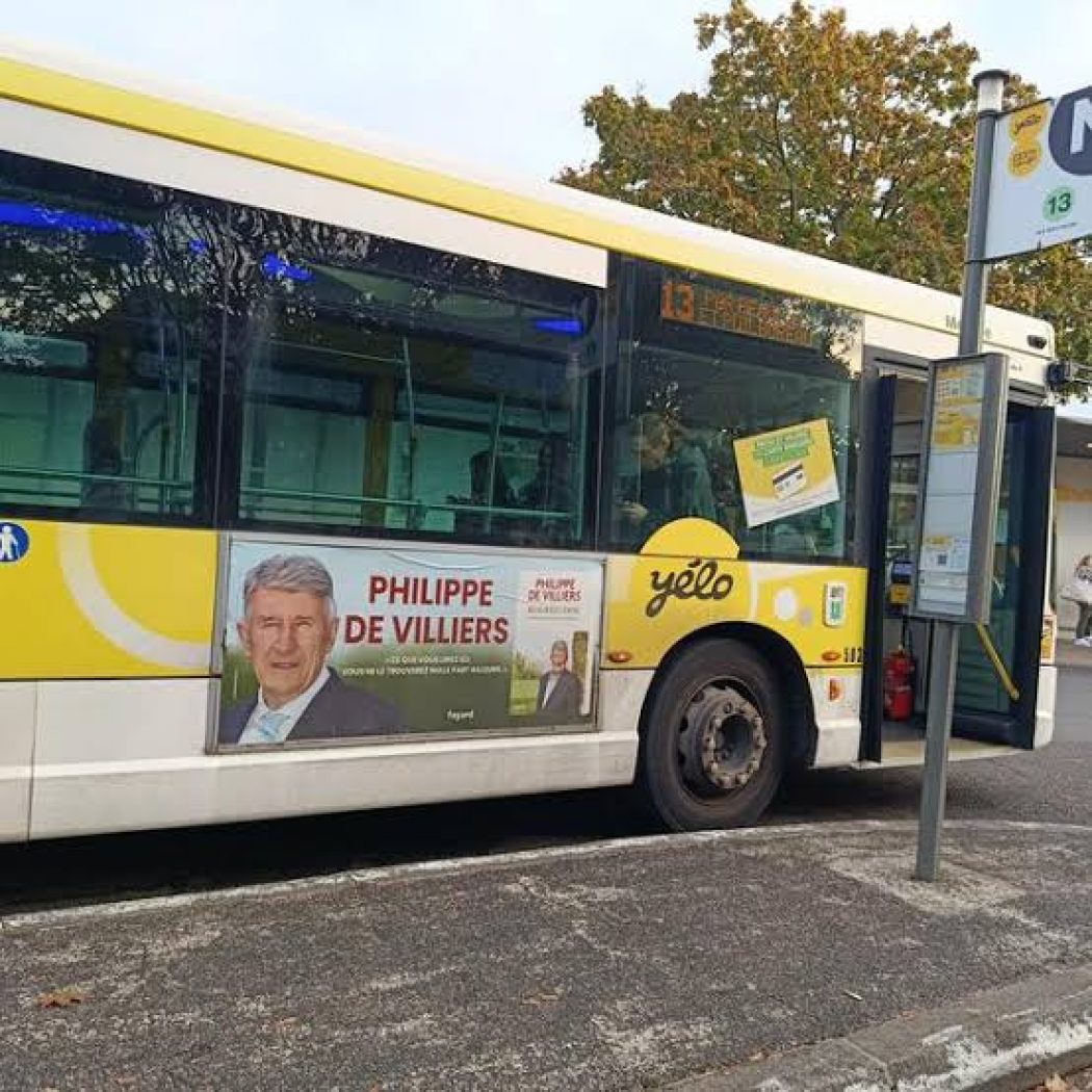 Publicités pour le livre de Philippe de Villiers retirée des bus : effet Streisand garanti