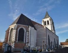 Deux églises profanées dans le Nord