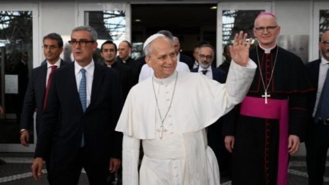 Le pape a quitté l&rsquo;hôpital Gemelli et est rentré au Vatican