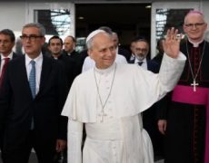Le pape a quitté l&rsquo;hôpital Gemelli et est rentré au Vatican